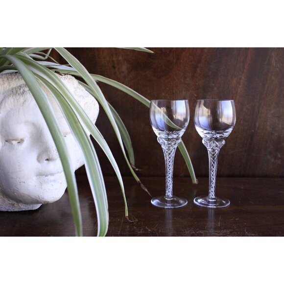 Vintage crystal twist stem cordial glasses, Bohemia Crystalex Suzanne pattern - Picture 9 of 9